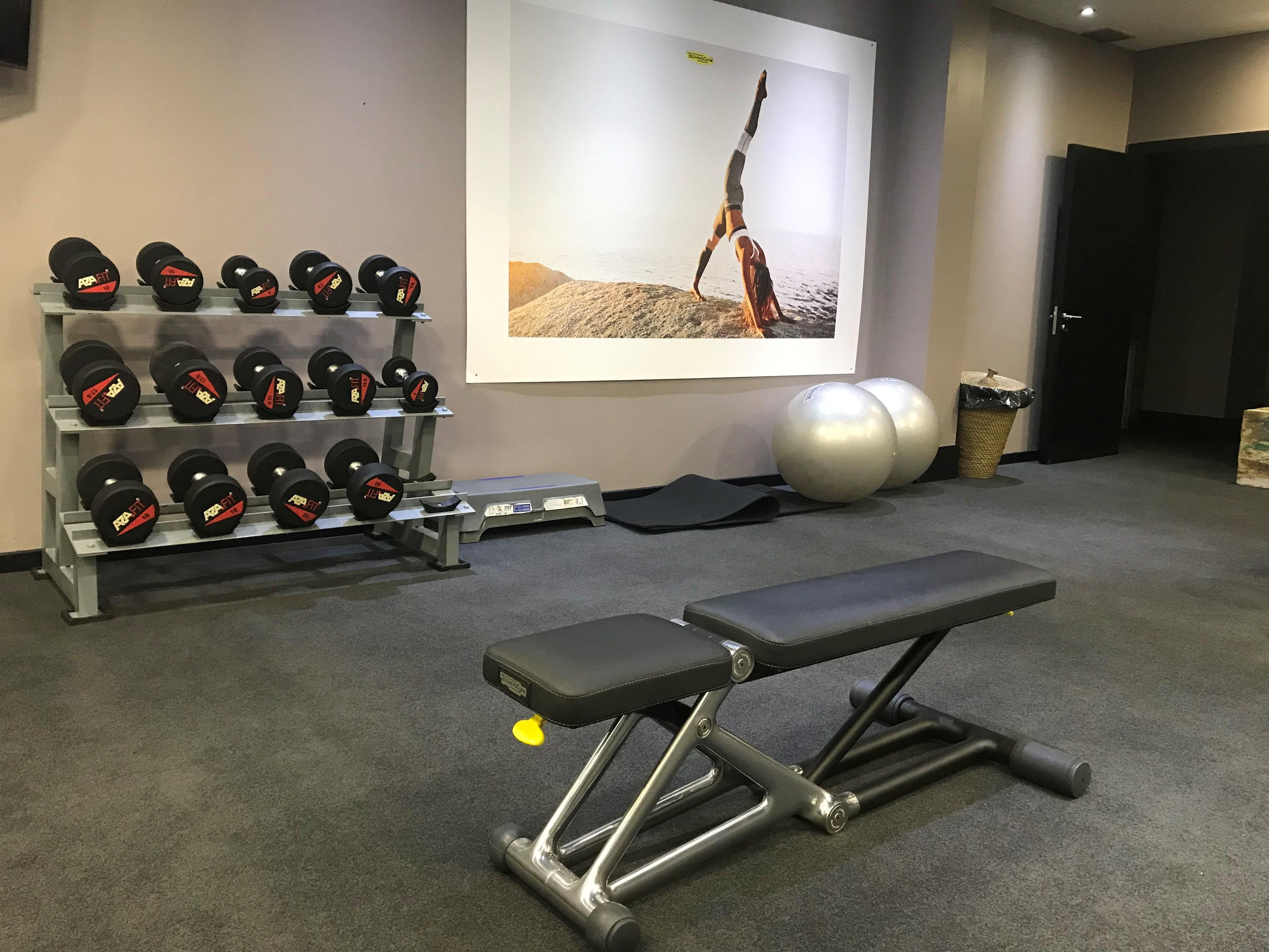 138 Liberdade Hotel Lisboa Eksteriør billede A weight bench
