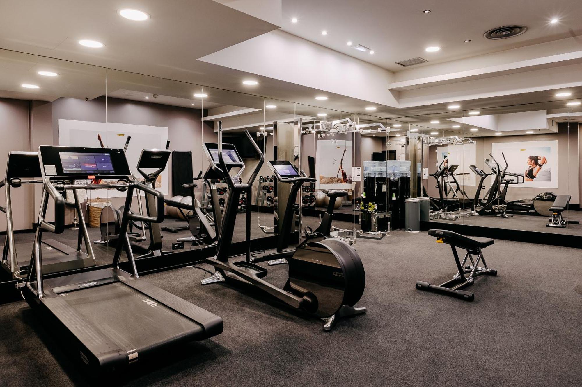 138 Liberdade Hotel Lisboa Eksteriør billede The gym at the hotel